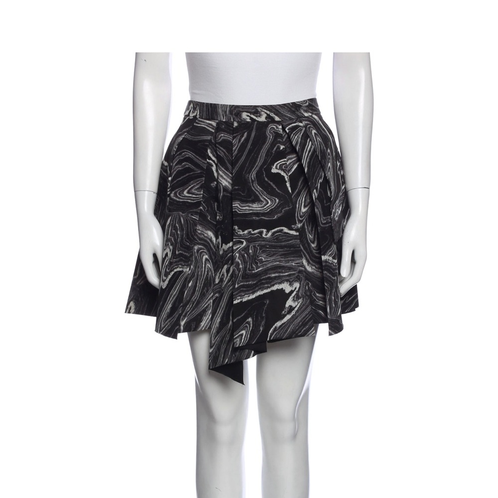 Roberto Rodriguez skirt